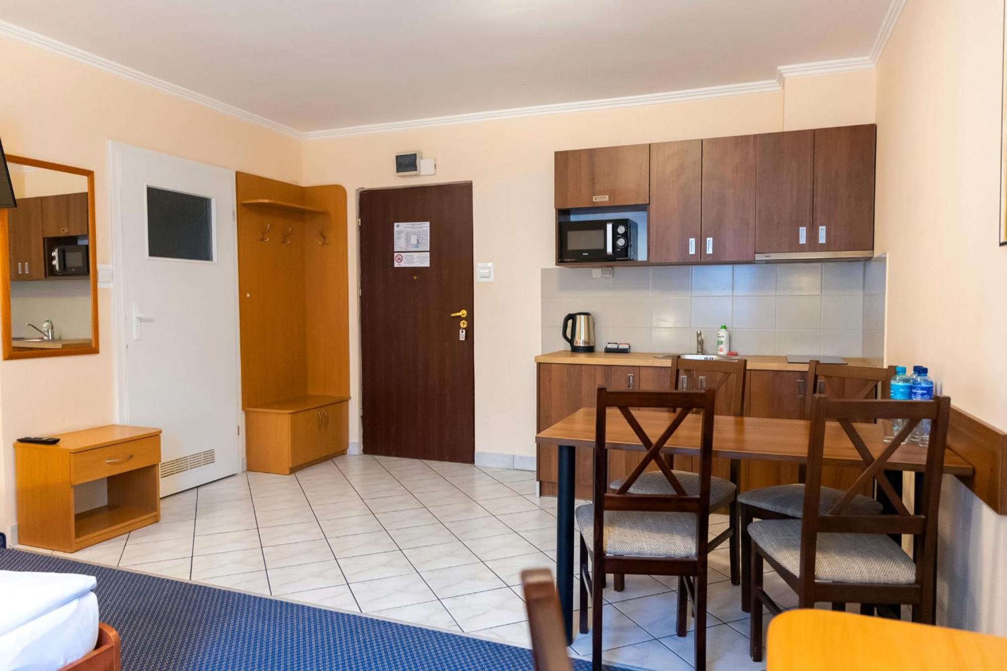 Hit Apartments Varsavia Esterno foto